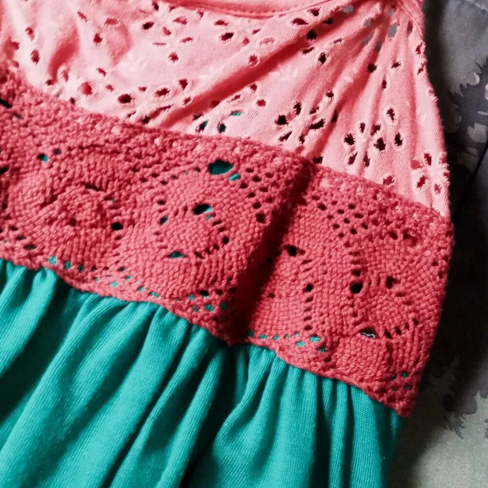 RARE Vintage Sparkle & Fade Turquoise/Pink Eyelet Crochet Women's Summer Top - Picture 3 of 12